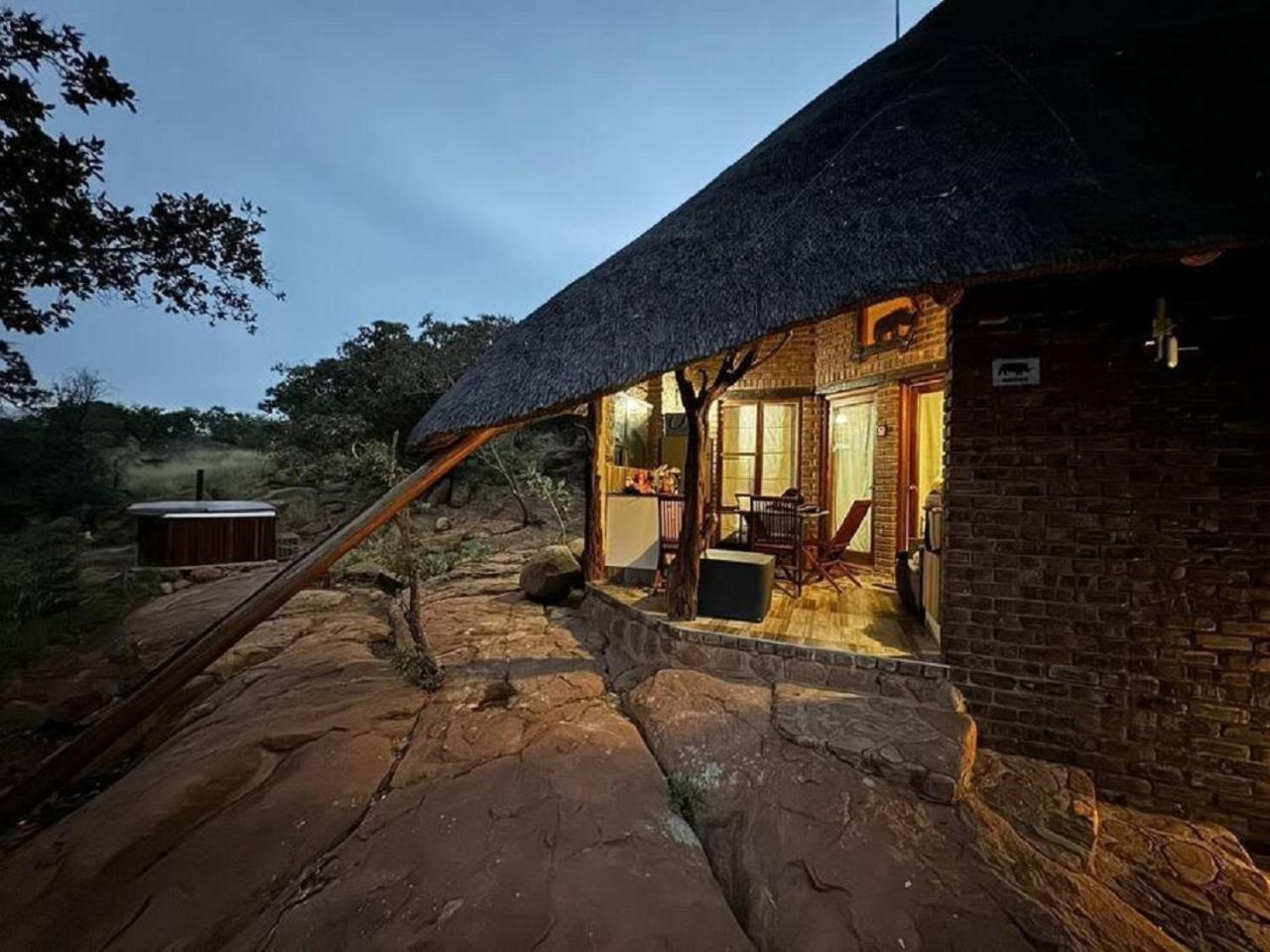 Thula-Thula Private Game Lodge Mabalingwe Bela-Bela Exterior foto